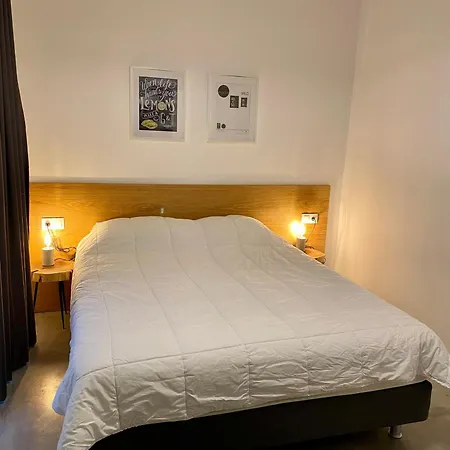 Apartment A Place 4 U Under Acropolis