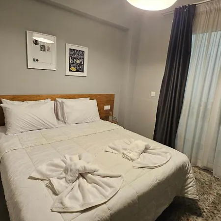 Apartment A Place 4 U Under Acropolis